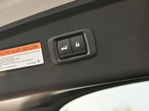 New 2025 Mitsubishi Eclipse Cross SE image 9