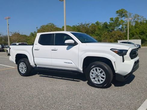 Certified 2024 Toyota Tacoma SR5 image 2