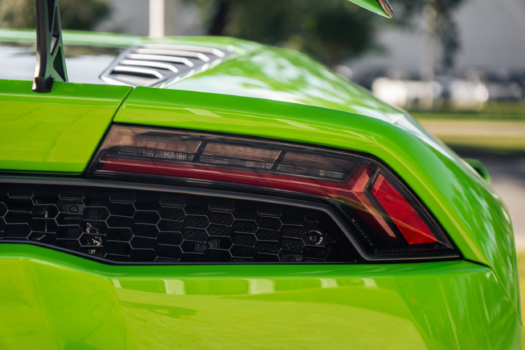 Used 2015 Lamborghini Huracan LP 610-4 AWD/4WD image 12