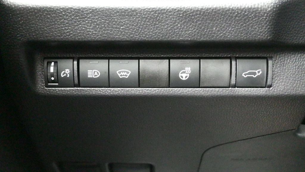 Used 2024 Toyota RAV4 Adventure w/ Convenience Package AWD/4WD image 18