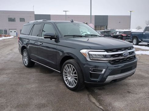 Certified 2023 Ford Expedition Limited image 2