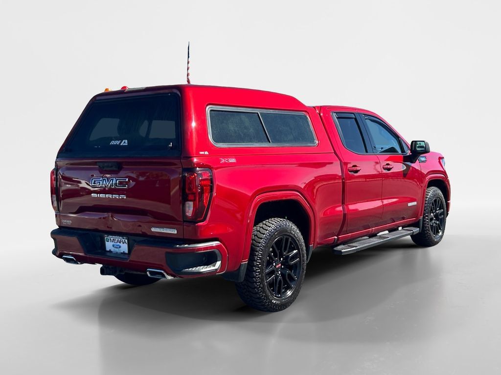 Used 2023 GMC Sierra 1500 Elevation w/ LPO, Elevation Black Package AWD/4WD image 6