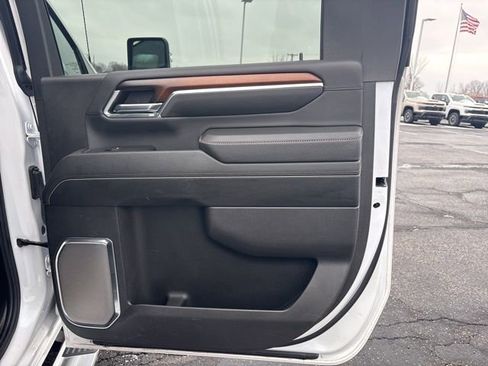 Used 2024 GMC Sierra 2500 Denali w/ Denali Reserve Package image 23