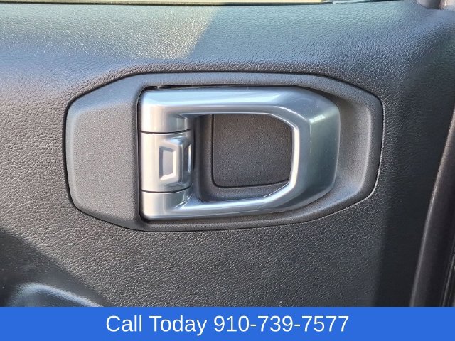 Used 2022 Jeep Gladiator Sport AWD/4WD image 25