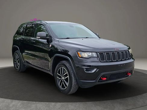 Used 2017 Jeep Grand Cherokee Trailhawk AWD/4WD image 7