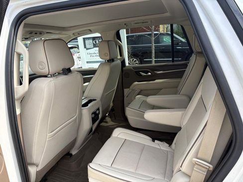 Used 2021 GMC Yukon Denali w/ Denali Premium Package image 6