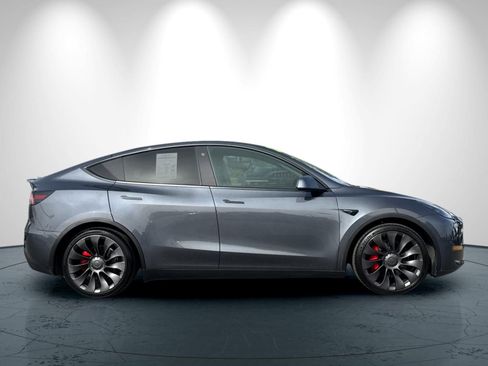 Used 2022 Tesla Model Y Performance image 3