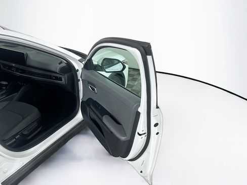 Used 2025 Kia K4 FWD image 30