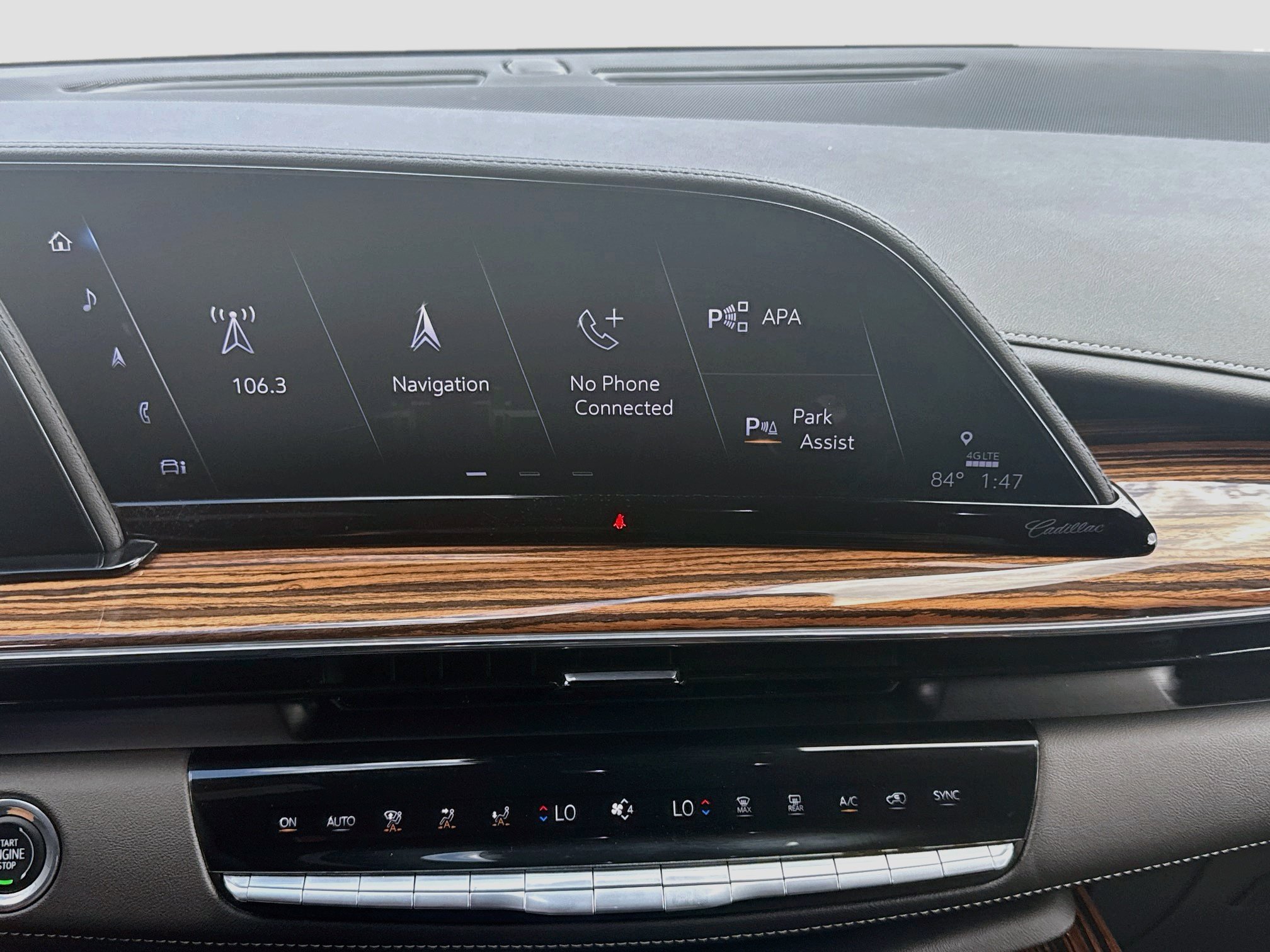 Used 2023 Cadillac Escalade Premium Luxury AWD/4WD image 10