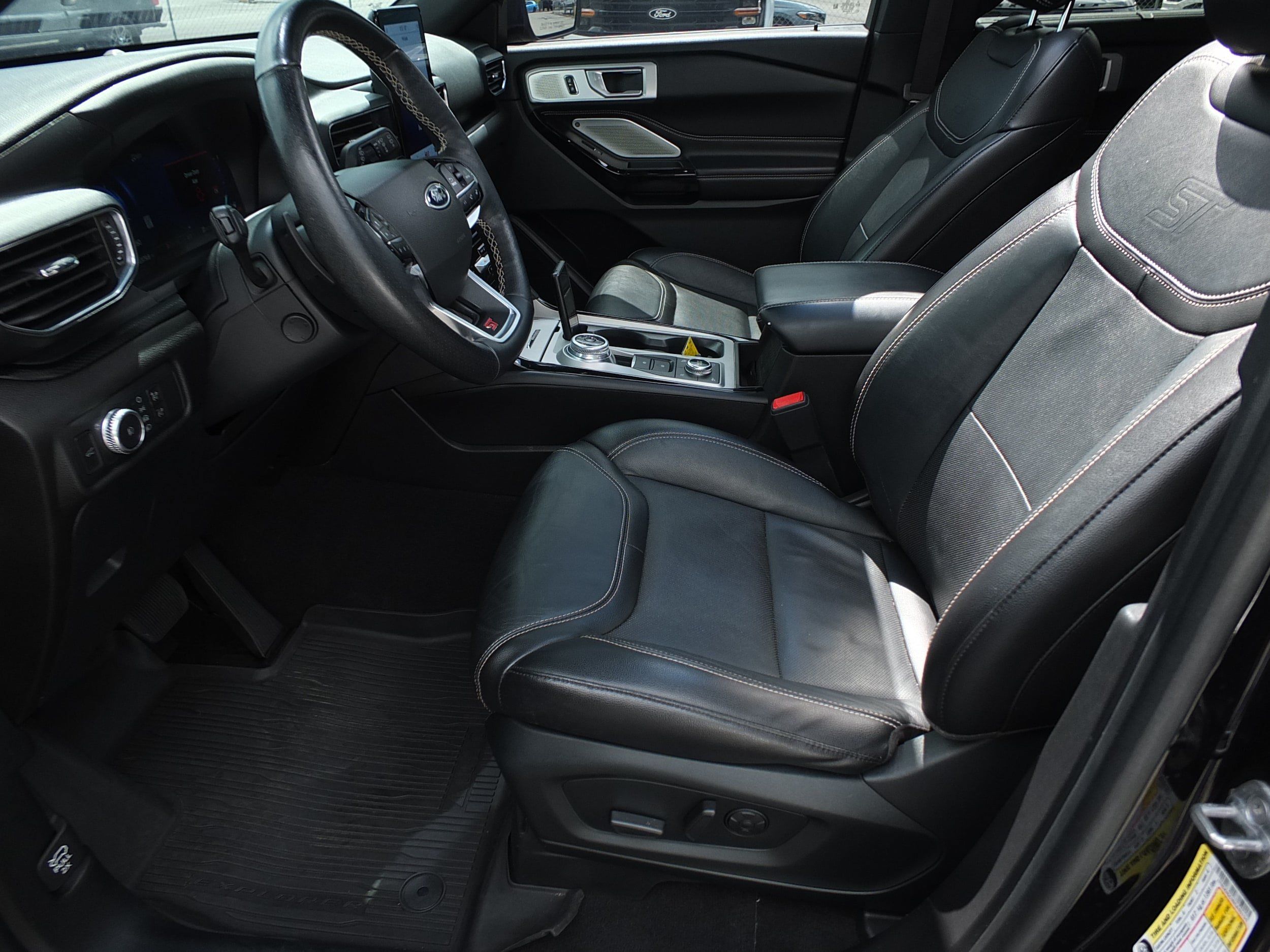 Used 2022 Ford Explorer ST w/ Equipment Group 401A AWD/4WD image 11