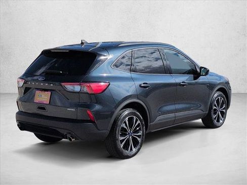 Certified 2022 Ford Escape SE w/ SE Sport Appearance Package image 5