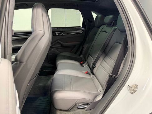 Used 2021 Porsche Cayenne GTS AWD/4WD image 10