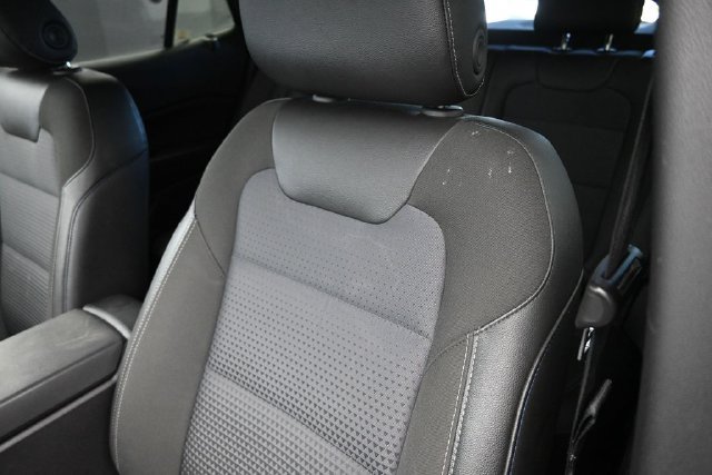 Used 2025 Chevrolet Trax LT FWD image 18