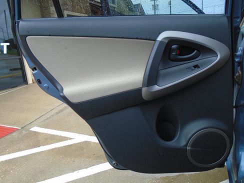 Used 2008 Toyota RAV4 Limited FWD image 28