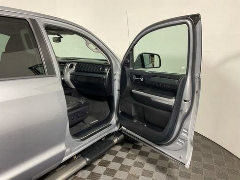 Used 2015 Toyota Tundra Platinum AWD/4WD image 34