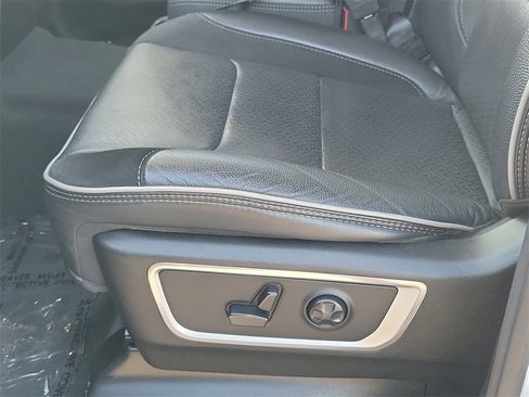 Used 2020 RAM 1500 Laramie image 16