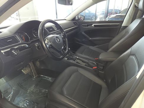 Used 2019 Volkswagen Passat 2.0T SE R-Line FWD image 15