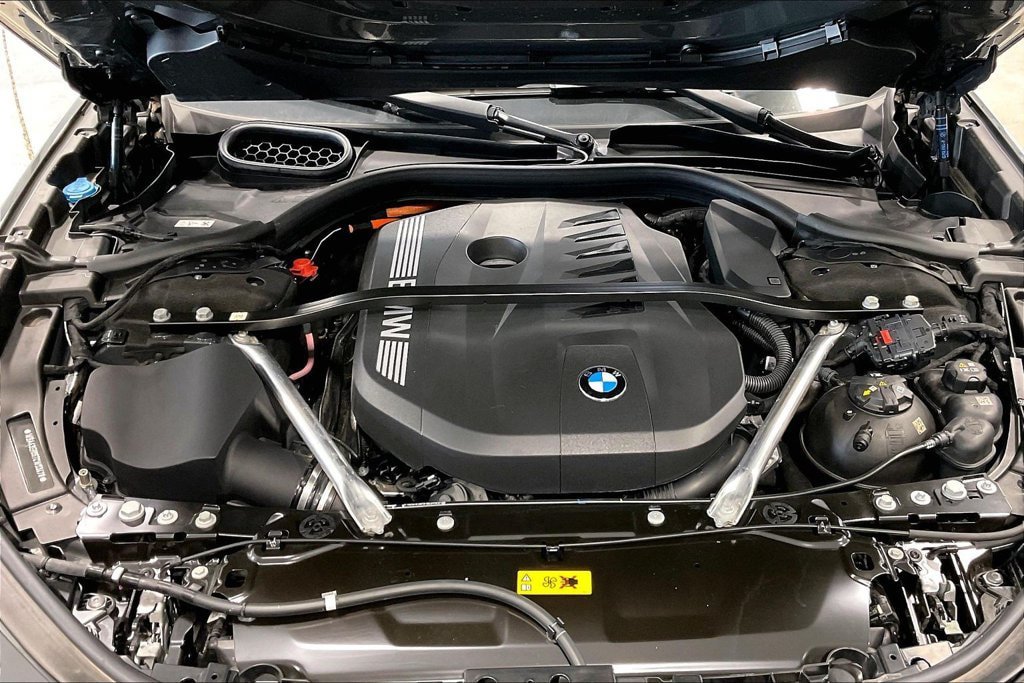 Used 2026 BMW 750e xDrive AWD/4WD image 31
