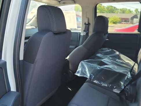 New 2026 Nissan Frontier SV w/ All-Weather Content Package AWD/4WD image 36