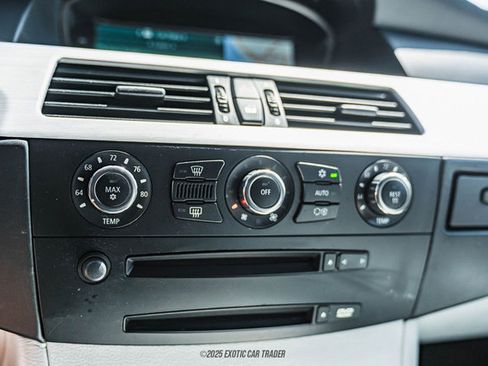 Used 2006 BMW M5 image 25