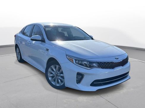 Used 2018 Kia Optima S image 6