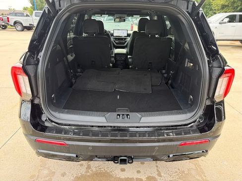 New 2026 Ford Explorer ST-Line w/ ST-Line Street Pack AWD/4WD image 7