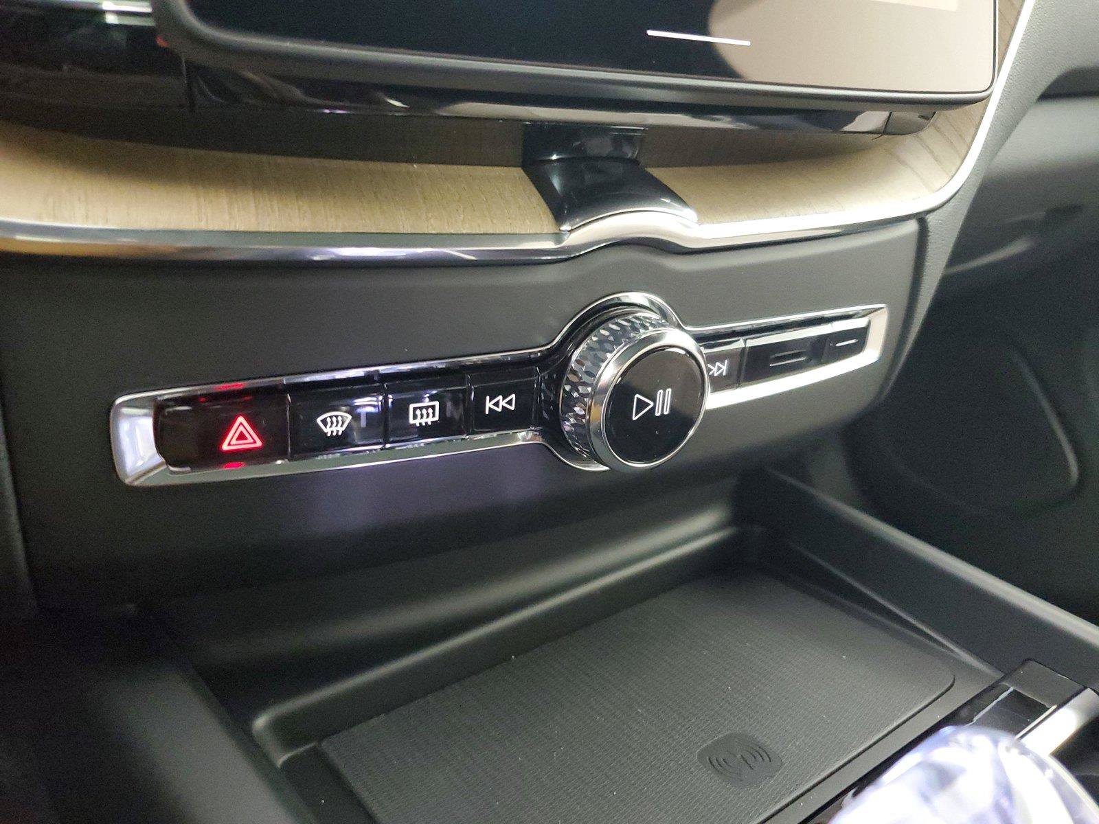 New 2027 Volvo XC60 B5 Core AWD/4WD image 30