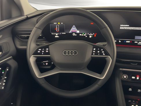Certified 2025 Audi Q5 Premium w/ Premium Plus AWD/4WD image 20