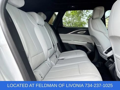 Used 2024 Cadillac Lyriq Luxury AWD/4WD image 27