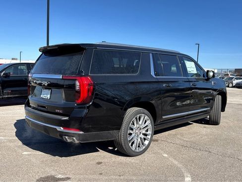 New 2026 GMC Yukon XL Denali w/ Denali Reserve Package image 2