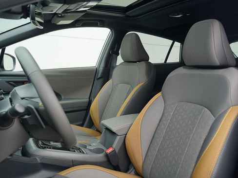 Used 2025 Subaru Crosstrek 2.5i Sport w/ Crosstrek Mirror Package image 7