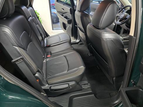Used 2023 Nissan Pathfinder SL image 20