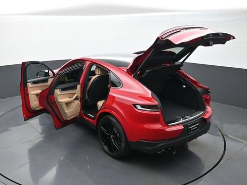 New 2026 Porsche Cayenne Coupe AWD/4WD image 29