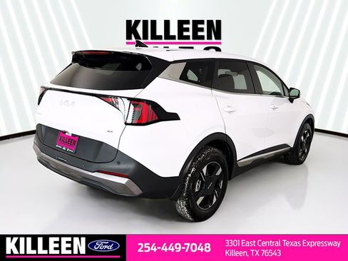 Used 2026 Kia Sportage LX w/ LX Convenience Package AWD/4WD image 8