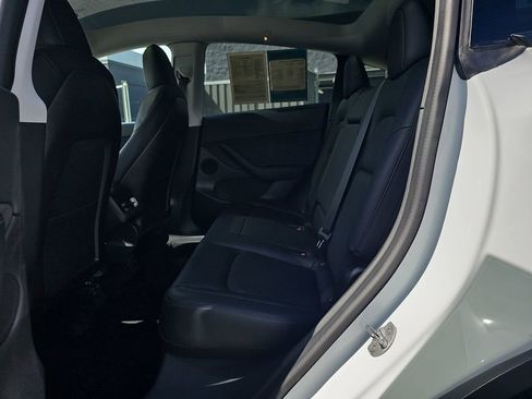 Used 2020 Tesla Model Y Long Range AWD/4WD image 19