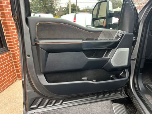 Used 2023 Ford F350 Platinum image 16