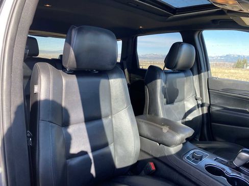 Certified 2021 Jeep Grand Cherokee Limited image 17