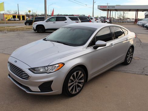 Used 2019 Ford Fusion SE image 48