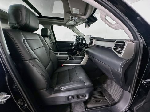 Used 2024 Toyota Tundra Limited AWD/4WD image 31