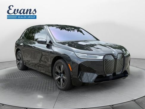 Used 2024 BMW iX xDrive50 w/ Premium Package AWD/4WD image 10