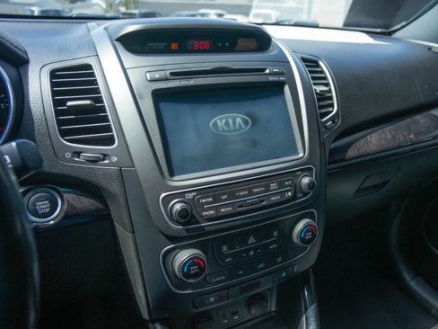 Used 2015 Kia Sorento SX AWD/4WD image 16