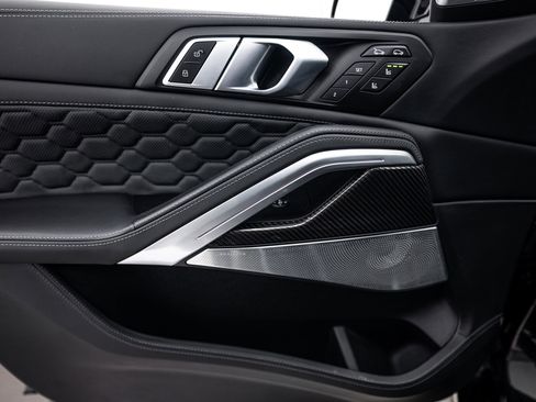 Used 2025 BMW X6 M Competition w/ Executive Package image 15