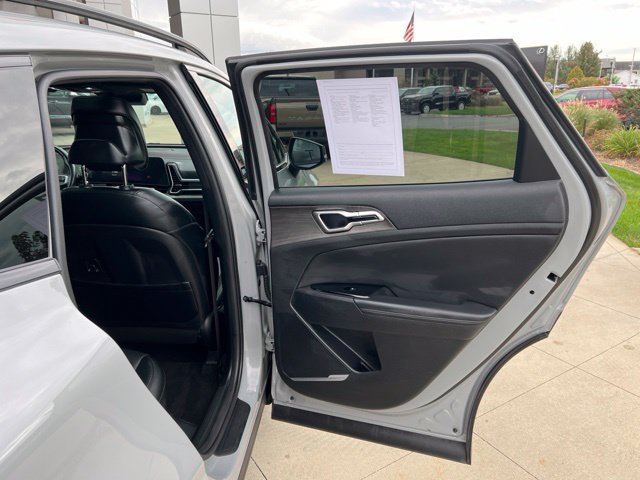 Used 2024 Kia Sportage X-Line w/ X-Line Premium Package AWD/4WD image 33