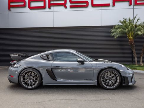 Certified 2023 Porsche 718 Cayman GT4 RS RWD image 8