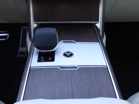 Certified 2024 Land Rover Range Rover Long Wheelbase SE image 55