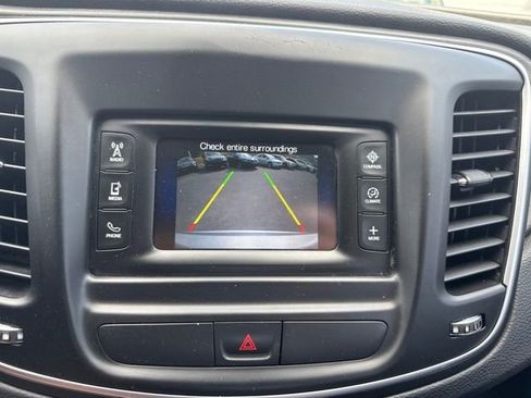 Used 2015 Chrysler 200 Limited w/ Convenience Group FWD image 17