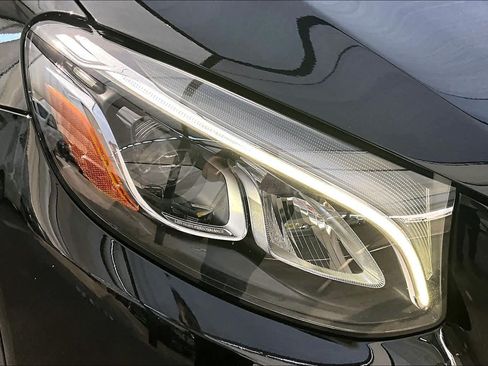 Used 2019 Mercedes-Benz GLC 350e 4MATIC image 28