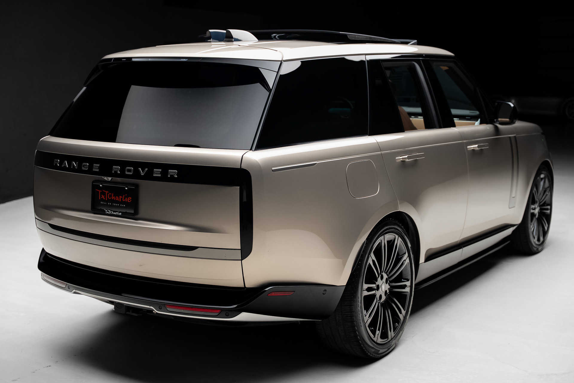 Used 2024 Land Rover Range Rover SE AWD/4WD image 31