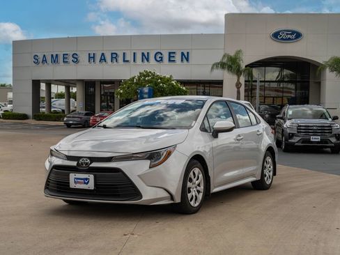 Used 2024 Toyota Corolla LE FWD image 1