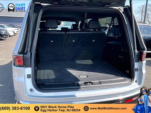 Used 2024 Jeep Wagoneer L Series III w/ Flexible Seating Group AWD/4WD image 26